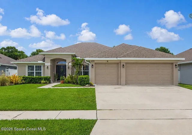 Photo 2 of Single family home for sale at 8332 Amalfi Cir, Fort Pierce, FL 34951 | MLS# 1086841 | Listing updated on 2026-09-05