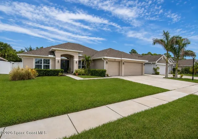 Photo 3 of Single family home for sale at 8332 Amalfi Cir, Fort Pierce, FL 34951 | MLS# 1086841 | Listing updated on 2026-09-05