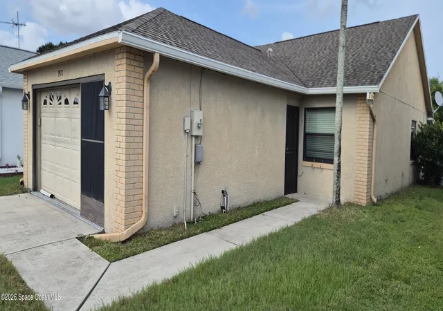 Photo 2 of Single family home for sale at 3973 Bayberry Dr, Melbourne, FL 32901 | MLS# 1086854 | Listing updated on 2026-09-09