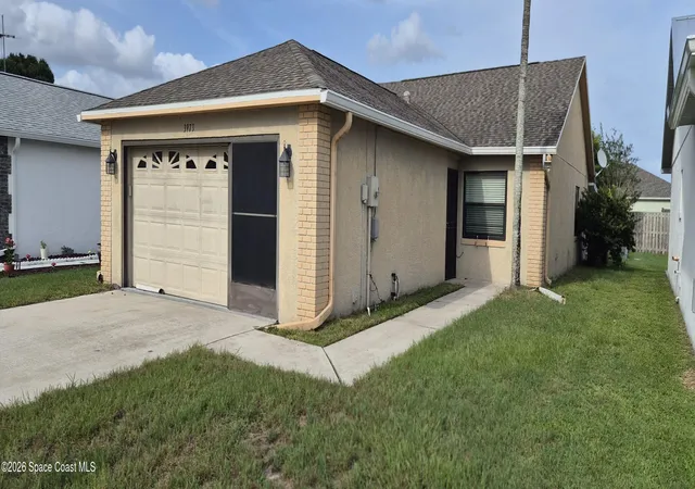 Photo 3 of Single family home for sale at 3973 Bayberry Dr, Melbourne, FL 32901 | MLS# 1086854 | Listing updated on 2026-09-09