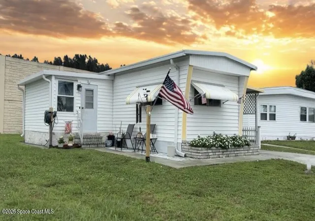 Photo 1 of Sale Pending at 228 Holiday Park Blvd Ne, Palm Bay, FL 32907 | MLS# 1087420 | Listing updated on 2026-09-23