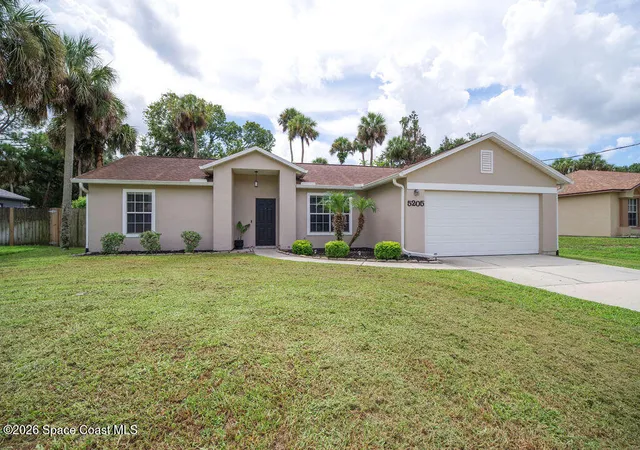 Single family home for sale at 5205 Everett St, Cocoa, FL 32927 | MLS# 1086970