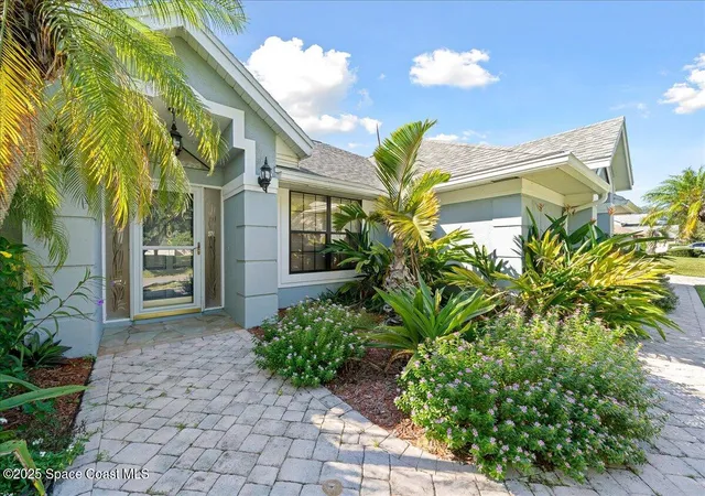 Photo 2 of Single family home for sale at 1085 Old Parsonage Dr, Merritt Island, FL 32952 | MLS# 1086973 | Listing updated on 2026-09-09