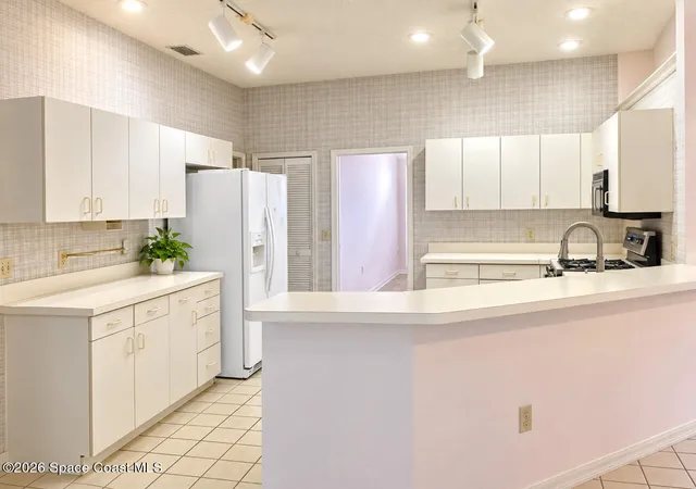 Photo 4 of Sale Pending at 2640 Forest Run Dr, Melbourne, FL 32935 | MLS# 1087316 | Listing updated on 2026-10-11