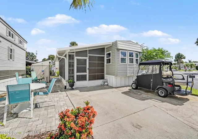 Photo 3 of Manufactured home for sale at 616 Pier Ln, Melbourne Beach, FL 32951 | MLS# 1087170 | Listing updated on 2026-09-27