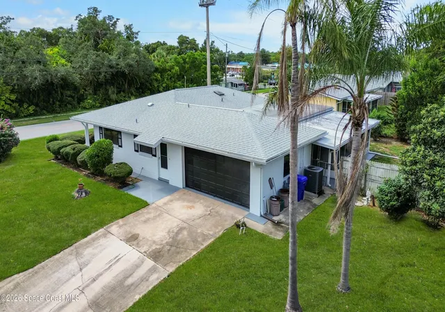 Photo 3 of Single family home for sale at 1481 Derbyshire Rd, Daytona Beach, FL 32117 | MLS# 1087048 | Listing updated on 2026-09-09