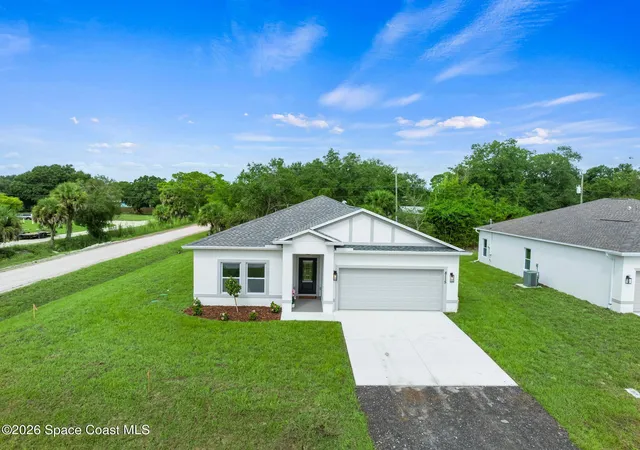 Photo 1 of Single family home for sale at 8115 104th Avenue, Vero Beach, FL 32967 | MLS# 1087319 | Listing updated on 2026-09-12