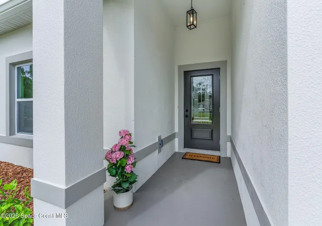 Photo 3 of Single family home for sale at 8115 104th Avenue, Vero Beach, FL 32967 | MLS# 1087319 | Listing updated on 2026-09-12