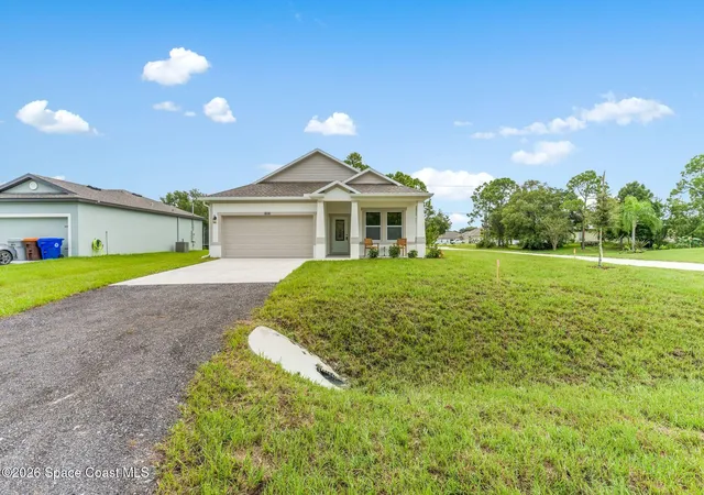 Photo 3 of Sale Pending at 8116 100th Court, Vero Beach, FL 32967 | MLS# 1087322 | Listing updated on 2026-09-19