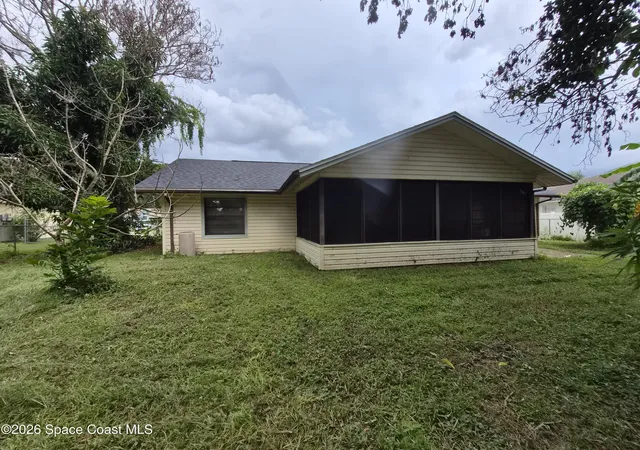 Photo 4 of Single family home for sale at 1226 Hedgecoth St NW, Palm Bay, FL 32907 | MLS# 1088194 | Listing updated on 2026-09-24