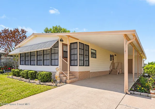 Manufactured home for sale at 512 Susan Dr, Melbourne, FL 32904 | MLS# 1087580