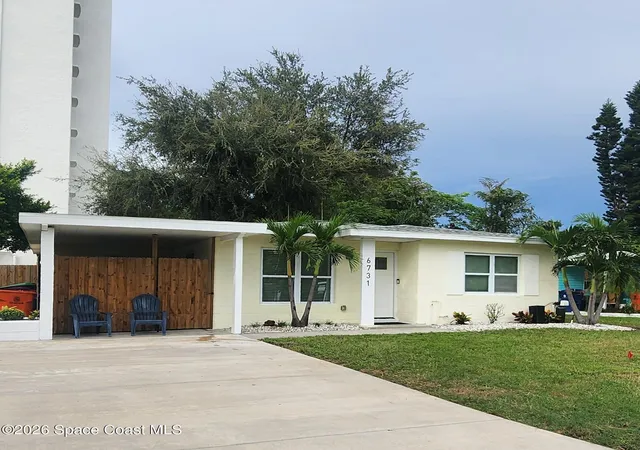 Photo 2 of Single family home for sale at 6731 Hibiscus Ave S, South Pasadena, FL 33707 | MLS# 1087504 | Listing updated on 2026-09-29