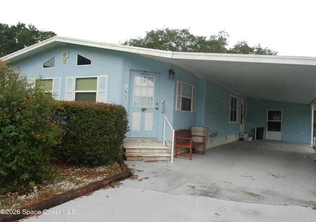 Photo 3 of Single family home for sale at 162 Florence Blvd, De Bary, FL 32713 | MLS# 1087573 | Listing updated on 2026-09-25