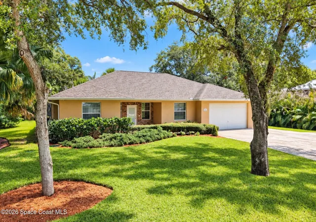 Photo 1 of Sale Pending at 1876 Hedden Pl, Vero Beach, FL 32966 | MLS# 1087693 | Listing updated on 2026-09-22