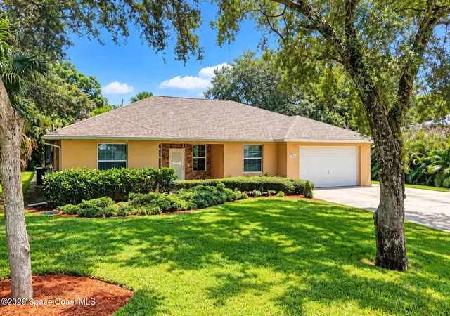 Photo 3 of Sale Pending at 1876 Hedden Pl, Vero Beach, FL 32966 | MLS# 1087693 | Listing updated on 2026-09-22