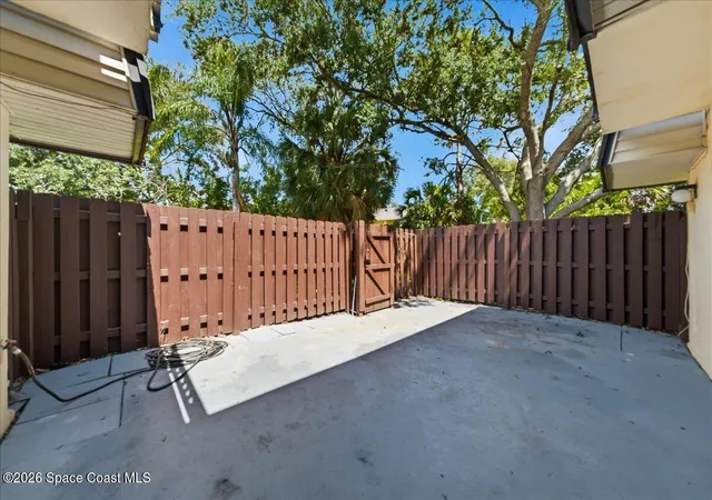 Photo 2 of Townhouse for sale at 2913 Vista Oaks Cir Ne, Palm Bay, FL 32905 | MLS# 1087638 | Listing updated on 2026-09-16