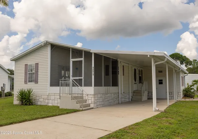 Photo 3 of Manufactured home for sale at 1271 Shell Ct Ne, Palm Bay, FL 32907 | MLS# 1087816 | Listing updated on 2026-09-23