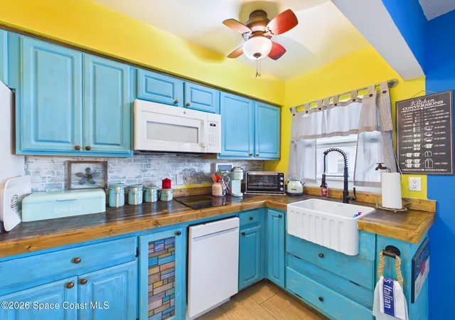 Listing Photo 5 - Condo for sale in building located at 5600 N Banana River Blvd, Cocoa Beach, FL 32931 - Unit #31