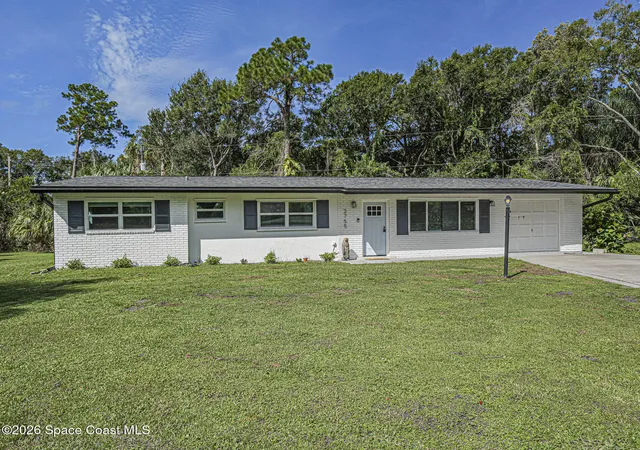 Photo 3 of Single family home for sale at 2755 6th Place, Vero Beach, FL 32968 | MLS# 1087773 | Listing updated on 2026-09-17