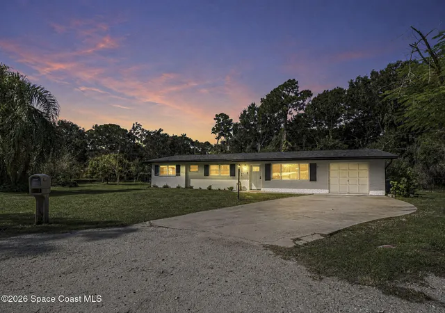 Photo 3 of Single family home for sale at 2755 6th Place, Vero Beach, FL 32968 | MLS# 1087773 | Listing updated on 2026-09-17