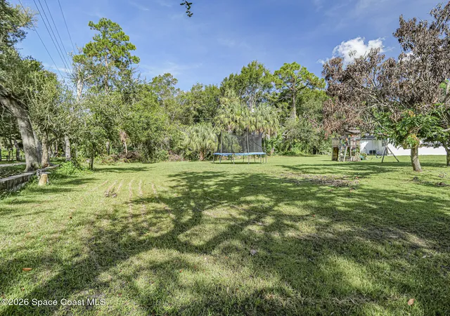 Photo 4 of Single family home for sale at 2755 6th Place, Vero Beach, FL 32968 | MLS# 1087773 | Listing updated on 2026-09-17