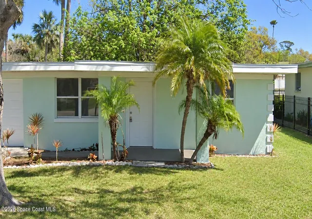 Photo 2 of Single family home for sale at 414 Jefferson Ave, Port Orange, FL 32127 | MLS# 1087881 | Listing updated on 2026-10-05