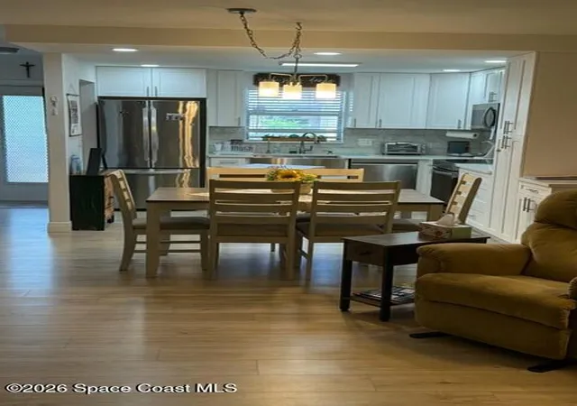 Listing Photo 4 - Condo for sale in building located at 105 Oxford 600, West Palm Beach, FL 33417