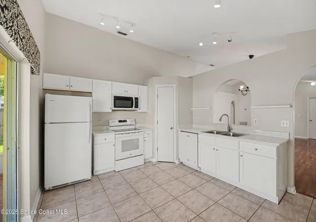 Photo 1 of Single family home for sale at 2824 Maderia Cir, Melbourne, FL 32935 | MLS# 1088241 | Listing updated on 2026-09-23