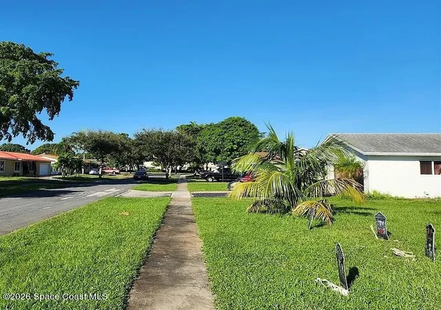 Photo 4 of Single family home for sale at 5260 SW 9th Street, Plantation, FL 33317 | MLS# 1088329 | Listing updated on 2026-09-23