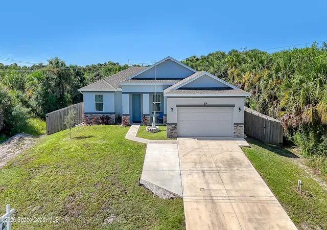 Single family home for sale at 814 Nightengale St SW, Palm Bay, FL 32908 | MLS# 1088382