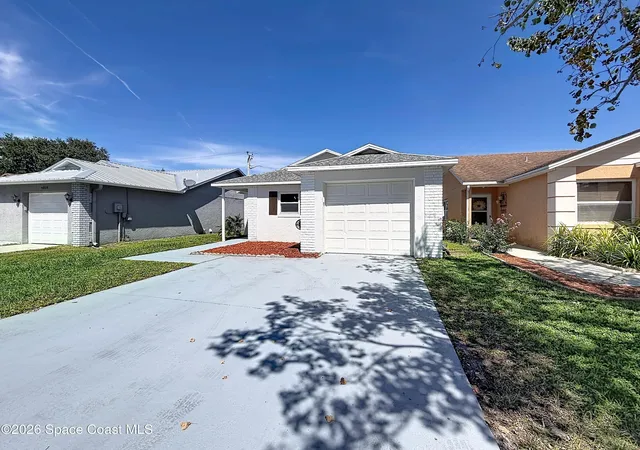 Single family home for sale at 4018 Marlberry Ln, Melbourne, FL 32901 | MLS# 1089055