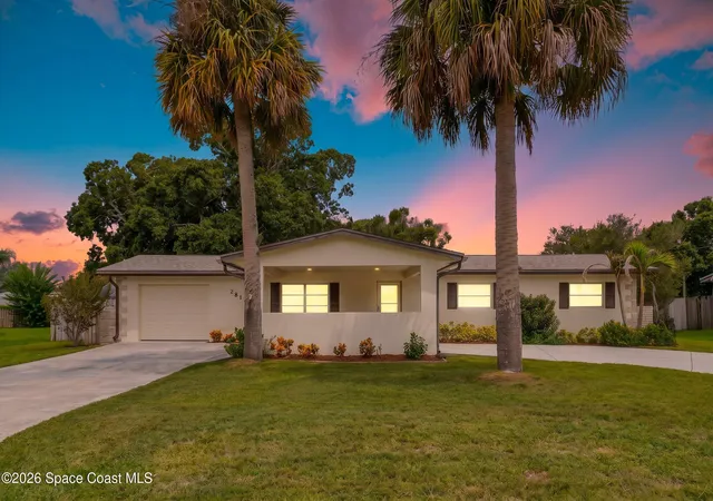 Single family home for sale at 2614 Forest Dr, Melbourne, FL 32901 | MLS# 1089242