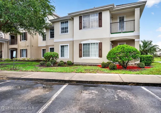 Listing Photo 2 - Condo for sale in building located at 3532 D'avinci Wy, Melbourne, FL 32901 - Unit #1055