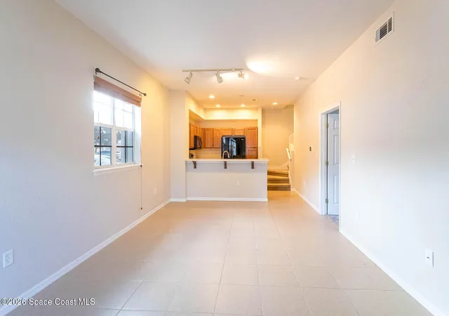 Listing Photo 4 - Condo for sale in building located at 3975 Almeida Ct, Melbourne, FL 32901 - Unit #101