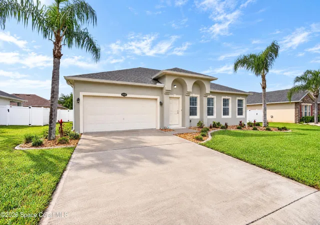 Photo 2 of Sale Pending at 3326 Slate St, Melbourne, FL 32904 | MLS# 1090335 | Listing updated on 2026-10-25