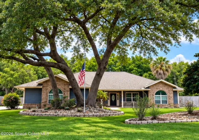 Single family home for sale at 90 Spring Lake Dr, DeBary, FL 32713 | MLS# 1090429