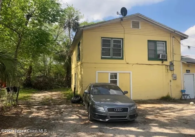 Single family home for sale at 647 Madison Ave, Daytona Beach, FL 32114 | MLS# 1090659