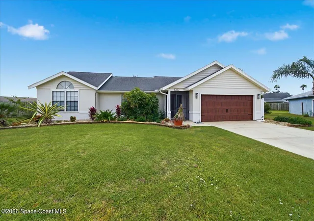 Single family home for sale at 1237 Lakeview Dr, Rockledge, FL 32955 | MLS# 1090855