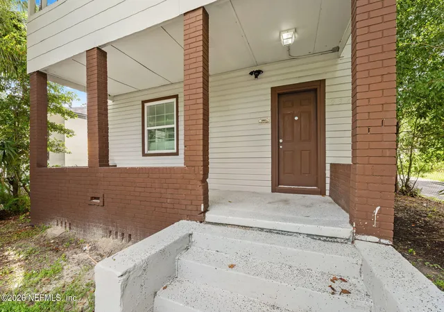 Photo 3 of Single family home for sale at 2344 Janette St, Jacksonville, FL 32209 | MLS# 2126471 | Listing updated on 2026-09-09