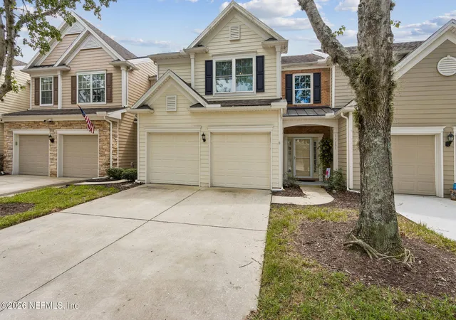 Photo 2 of Townhouse for sale at 11131 Castlemain Cir S, Jacksonville, FL 32256 | MLS# 2145400 | Listing updated on 2026-09-10