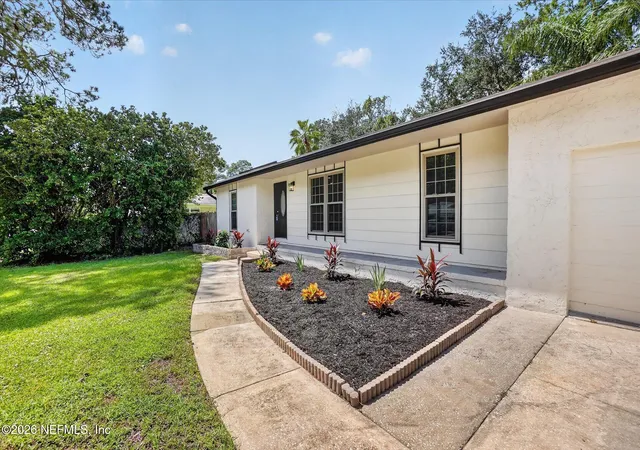 Photo 3 of Single family home for sale at 962 Grv Park Dr E, Orange Park, FL 32073 | MLS# 2151426 | Listing updated on 2026-09-15