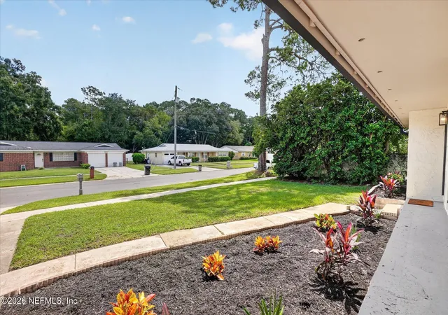Photo 4 of Single family home for sale at 962 Grv Park Dr E, Orange Park, FL 32073 | MLS# 2151426 | Listing updated on 2026-09-15