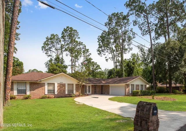 Photo 2 of Single family home for sale at 3102 Shady Dr, Jacksonville, FL 32257 | MLS# 2157789 | Listing updated on 2026-09-19