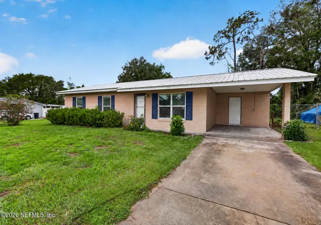 Photo 3 of Single family home for sale at 105 E Rellim Dr, Palatka, FL 32177 | MLS# 2159166 | Listing updated on 2026-10-23