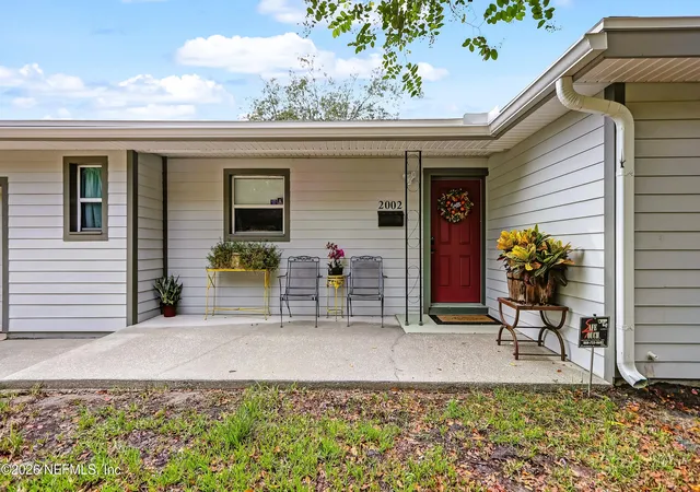 Photo 3 of Sale Pending at 2002 Ryar Rd, Jacksonville, FL 32216 | MLS# 2159286 | Listing updated on 2026-09-18