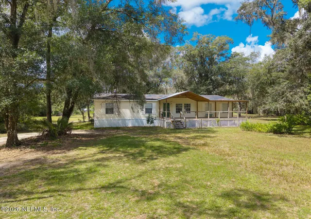 Photo 1 of Manufactured home for sale at 101 W Strickland Rd, Interlachen, FL 32148 | MLS# 2160240 | Listing updated on 2026-09-11