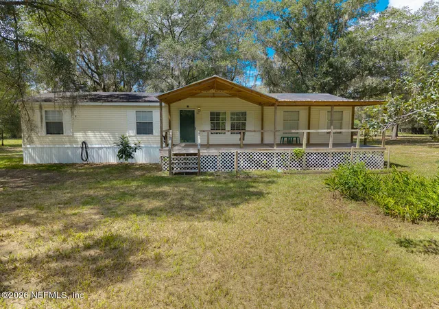 Photo 2 of Manufactured home for sale at 101 W Strickland Rd, Interlachen, FL 32148 | MLS# 2160240 | Listing updated on 2026-09-11