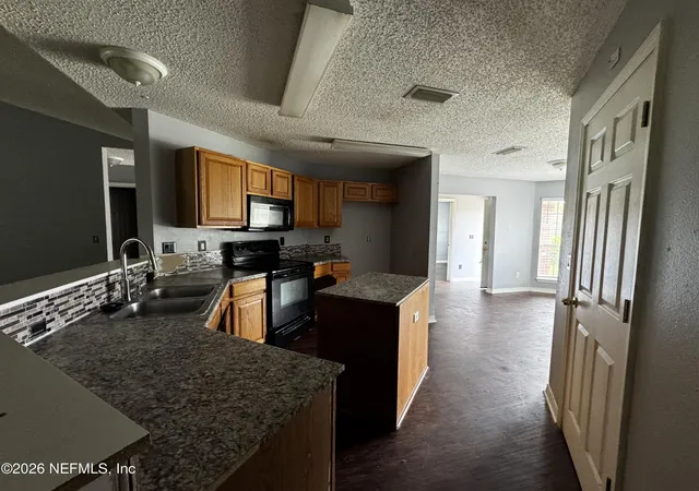 Photo 4 of Single family home for sale at 1288 W Summit Oaks Dr, Jacksonville, FL 32221 | MLS# 2164328 | Listing updated on 2026-09-10