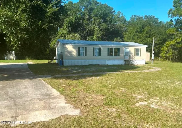 Photo 1 of Manufactured home for sale at 130 Yancey Cir, Satsuma, FL 32189 | MLS# 2160396 | Listing updated on 2026-09-28