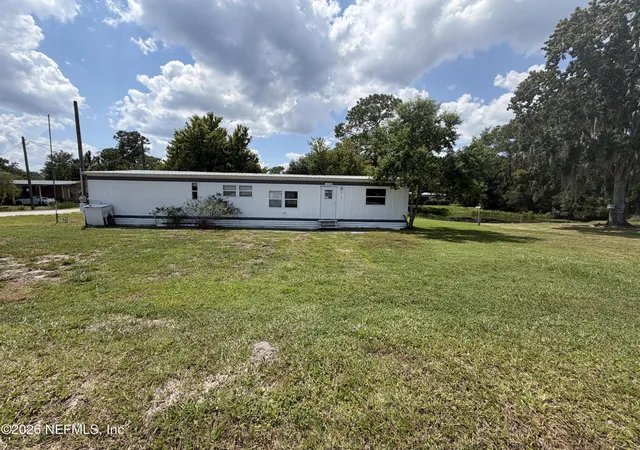 Photo 21 of Sale Pending at 110 Peninsular Dr, Crescent City, FL 32112 | MLS# 2165679 | Listing updated on 2026-10-03